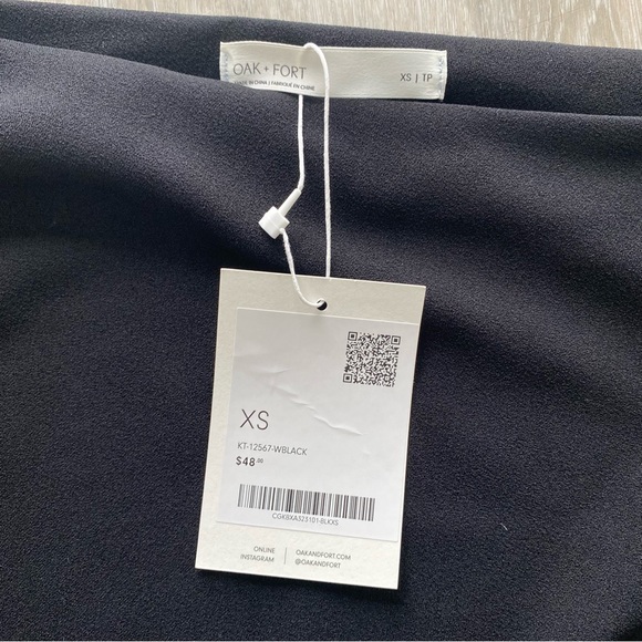 Oak and Fort Off Shoulder Top - Picture 3 of 4